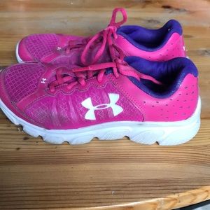 Running shoes for girl UNDER ARMOUR